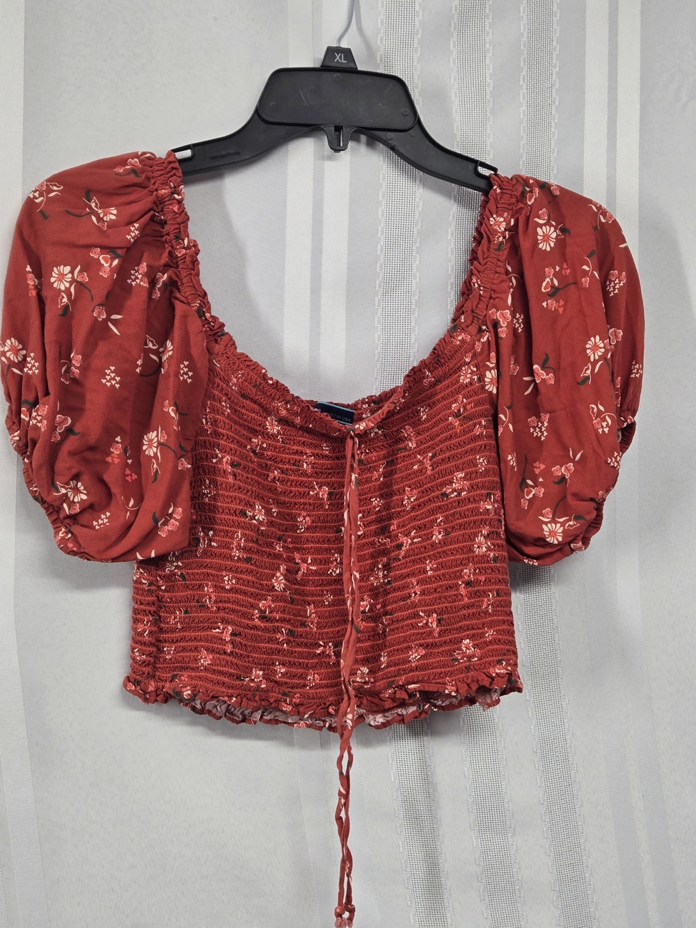 SHORE Women's Red Floral Smocked Crop Top Size Small